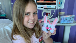 Tiene 11 años, encontró un bulto en su piernita, le dijeron que era retención de líquidos y se equivocaron: la verdadera razón la devastó