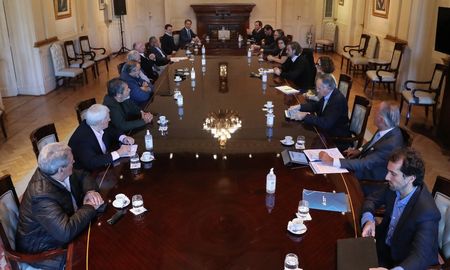 el gobierno analizo con distintos sectores la apertura paulatina del aislamiento el gobierno analizo con distintos sectores la apertura paulatina del aislamiento