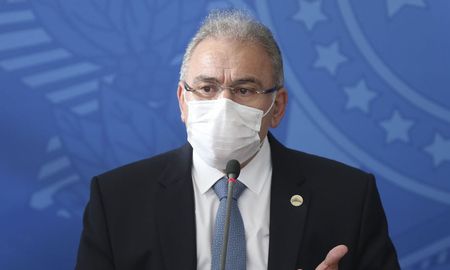 En un comunicado, el Ministerio de Salud informó que en un primer análisis preliminar no se detectaron irregularidades en el contrato, pero optó por suspenderlo para analizarlo en profundidad. En un comunicado, el Ministerio de Salud informó que en un primer análisis preliminar no se detectaron irregularidades en el contrato, pero optó por suspenderlo para analizarlo en profundidad.