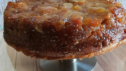 altText(La torta de manzana más fácil y esponjosa: se hace en un solo bowl y queda increíble)}