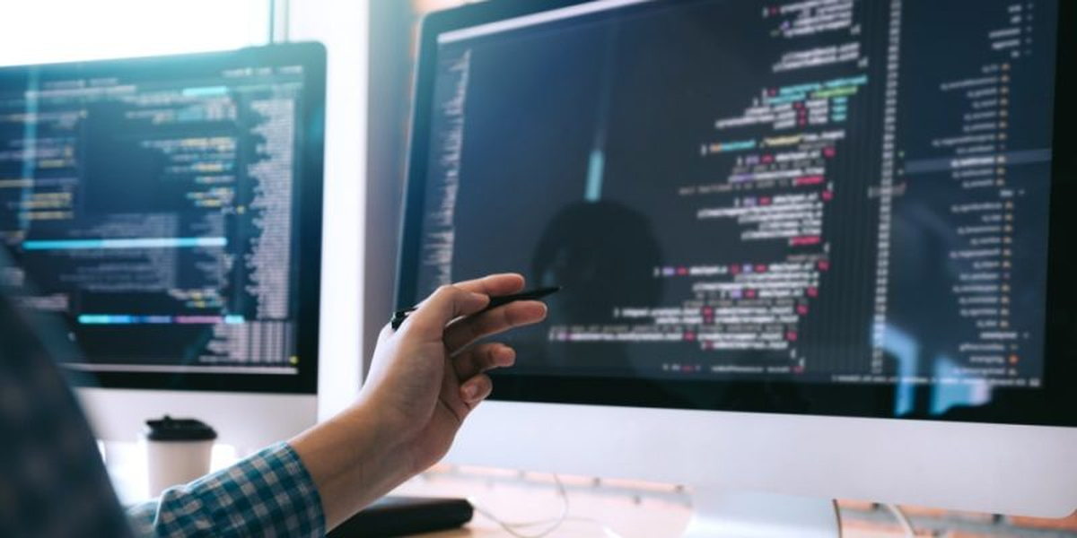 El término Informática proviene del alemán informatik. Es la contracción de las palabras information y automatic.