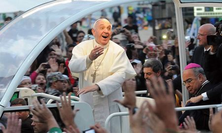 En las Pascuas de 2020, el Papa Francisco dijo que “la oscuridad y la muerte no tienen la última palabra”: un legado que permanecerá tan vivo como sus luchas. En las Pascuas de 2020, el Papa Francisco dijo que “la oscuridad y la muerte no tienen la última palabra”: un legado que permanecerá tan vivo como sus luchas.