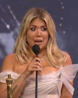 Wanda Nara atravesó un momento de profunda angustia tras recibir su distinción en la gala de los Martín Fierro. Wanda Nara atravesó un momento de profunda angustia tras recibir su distinción en la gala de los Martín Fierro.