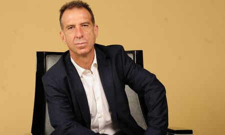 Mariano Macri, el hermano del expresidente Mauricio Macri, volvió a faltar este lunes a la citación como testigo en la causa por presunto espionaje ilegal. Mariano Macri, el hermano del expresidente Mauricio Macri, volvió a faltar este lunes a la citación como testigo en la causa por presunto espionaje ilegal.