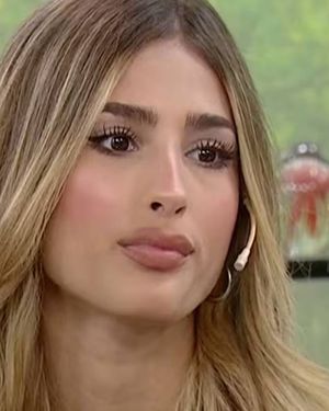 Julieta Poggio mostró la venda en su mano tras sufrir una quemadura en las grabaciones de MasterChef Celebrity. Julieta Poggio mostró la venda en su mano tras sufrir una quemadura en las grabaciones de MasterChef Celebrity.