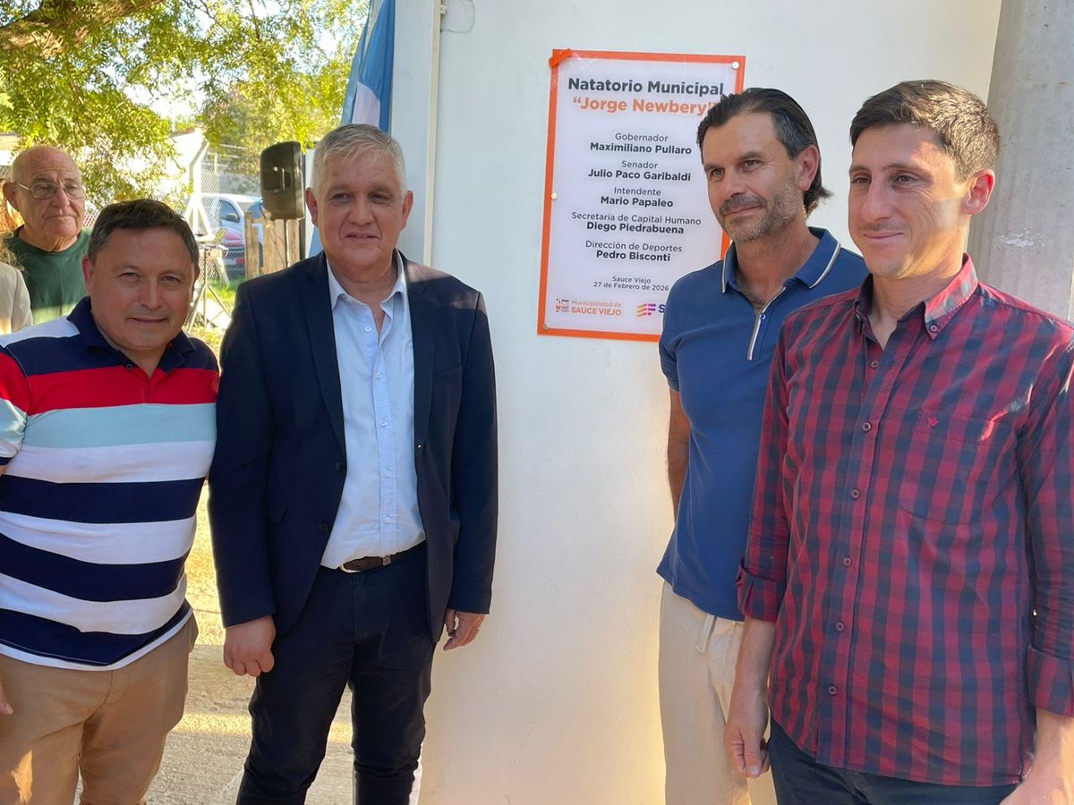 Autoridades provinciales y municipales llevaron adelante el acto de inauguración.