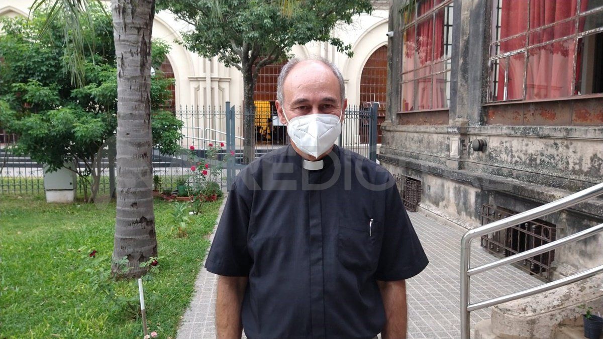 El padre Olidio Panigo instó a colaborar y salir de la queja.