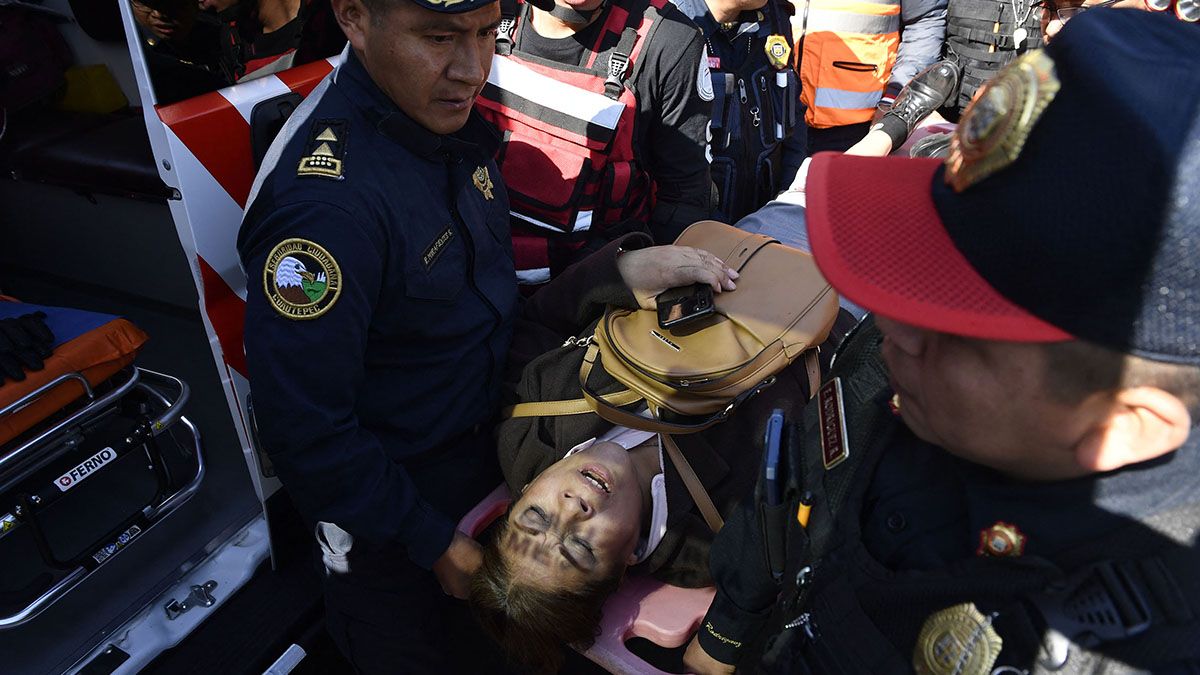 Un muerto y suben a 57 los heridos por choque entre dos trenes en Ciudad de México