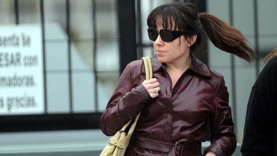 Intiman a la sobrina de Cristina para que abandone su oficina