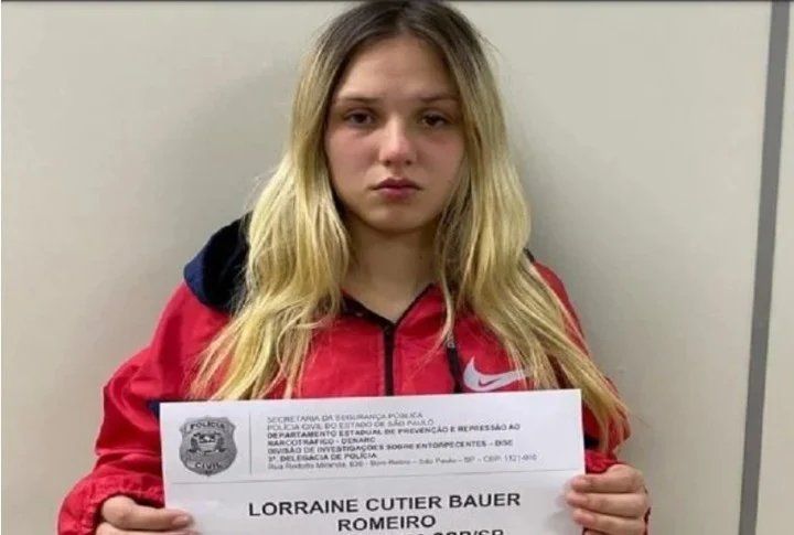 La joven de 19 años fue atrapada por la policía con una gran variedad de drogas.