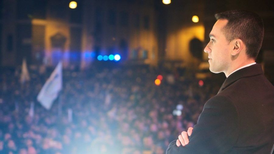 Italia: afiliados al Cinco Estrellas deciden si aceptan formar gobierno con el Partido Democrático
