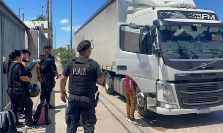 El camionero fue trasladado a Medicina Legal para muestra de análisis. El camionero fue trasladado a Medicina Legal para muestra de análisis.
