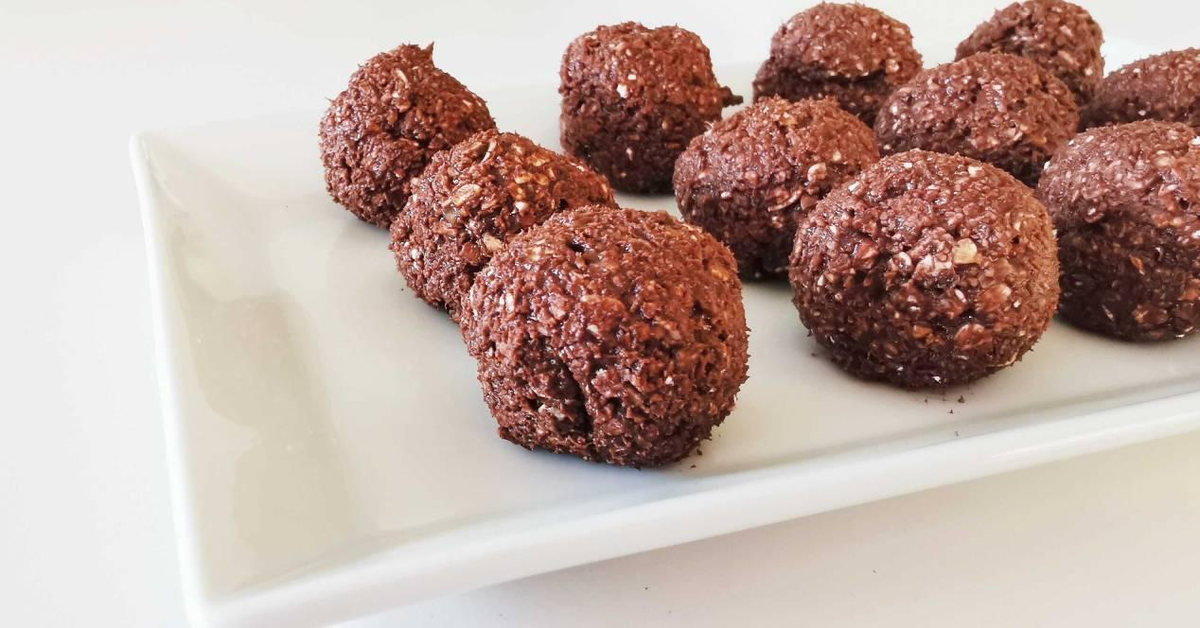 Las trufas de chocolate y avena son muy fáciles de hacer y llevan pocos ingredientes. Las trufas de chocolate y avena son muy fáciles de hacer y llevan pocos ingredientes.
