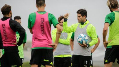 Aldosivi jugó sus primeros amistosos con Fernando Gago como entrenador