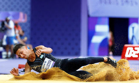 El rosarino Brian Impellizzeri obtuvo la medalla de oro en salto en largo en los Juegos Paralímpicos de París. El rosarino Brian Impellizzeri obtuvo la medalla de oro en salto en largo en los Juegos Paralímpicos de París.