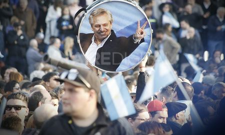 Los militantes harán caravana hacia el Congreso en apoyo al gobierno de Alberto Fernández. Los militantes harán caravana hacia el Congreso en apoyo al gobierno de Alberto Fernández.