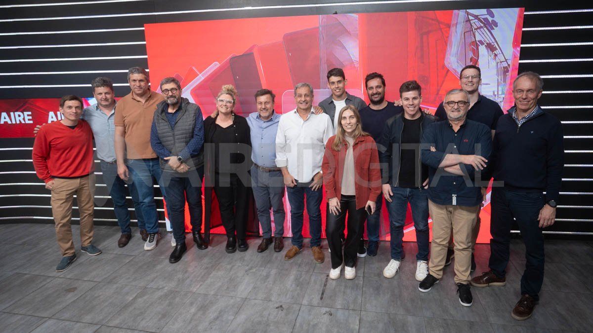 Integrantes de Vistage Santa Fe visitaron la sede y los estudios del Grupo AIRE.