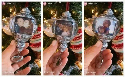 El original adorno que Thalía tiene en su pino de Navidad.