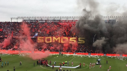 Colón mira a todos desde arriba en la Primera Nacional: el equipo más popular en las redes sociales