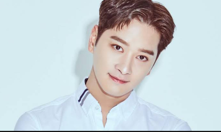 El integrante del grupo de Kpop, 2PM, habló sobre su casamiento y el embarazo de su prometida en una publicación de Instagram. El integrante del grupo de Kpop, 2PM, habló sobre su casamiento y el embarazo de su prometida en una publicación de Instagram.