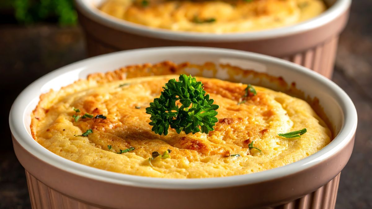 Cómo hacer un soufflé de queso en sartén