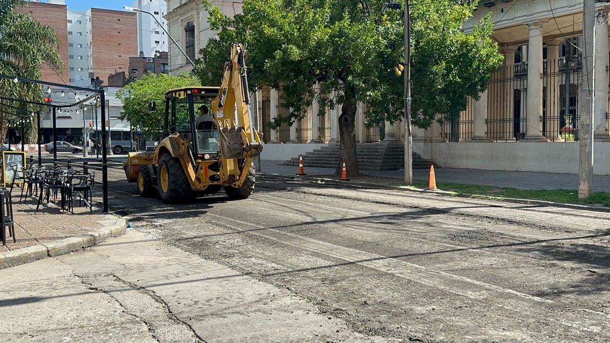 As&iacute; permaneci&oacute; calle San Jer&oacute;nimo a metros de Bulevar durante la siesta de este lunes.