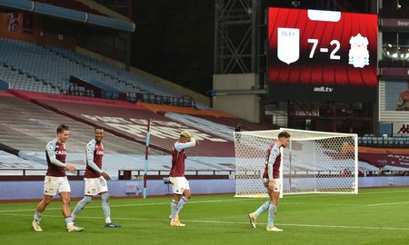 Histórico. El marcador que muestra el 7-2 que le marcó el Aston Villa al Liverpool por la Premier League. Histórico. El marcador que muestra el 7-2 que le marcó el Aston Villa al Liverpool por la Premier League.