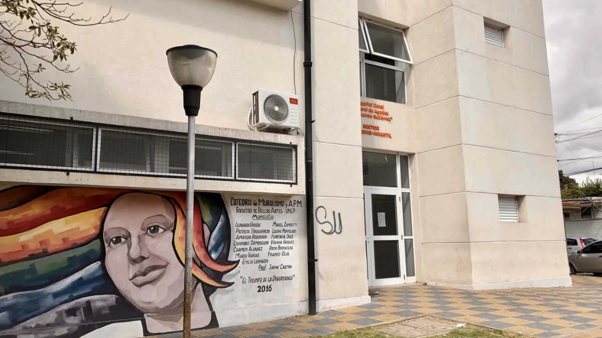 El herido se encuentra internado en el Hospital Gutiérrez de La Plata. El herido se encuentra internado en el Hospital Gutiérrez de La Plata.