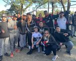 Hinchas de Colón y de Olimpia se encontraron en el Parque del Sur y compartieron choripanes, bebidas y cánticos.