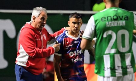 Leonardo Madelón fue autocrítico post Banfield: No fue el peor partido pero no hicimos lo que veníamos haciendo. Leonardo Madelón fue autocrítico post Banfield: No fue el peor partido pero no hicimos lo que veníamos haciendo.