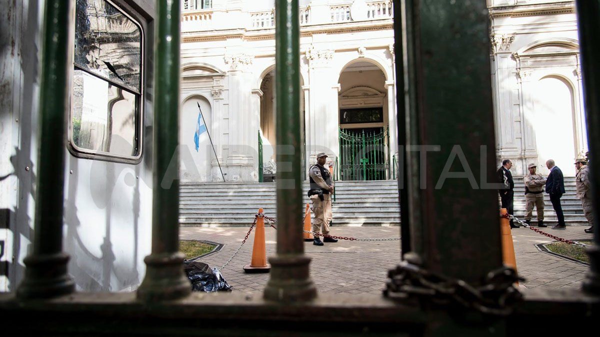 En el momento del ataque, a fines de septiembre de este año, no había seguridad afuera del edificio de los tribunales federales de Rosario.