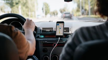 Uber y Didi en Santa Fe: mientras sigue la prórroga, la Municipalidad refuerza la exigencia de carnet profesional