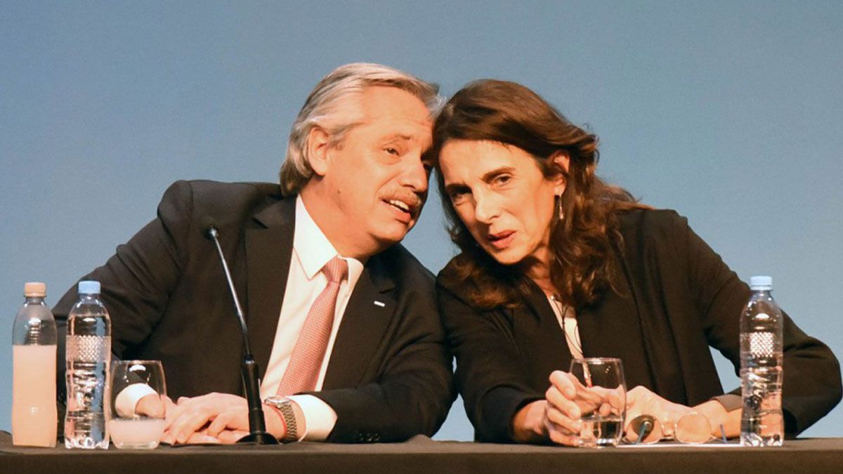 María Eugenia Bielsa renunció al Ministerio de Desarrollo Social y Hábitat y fue reemplazada por el intendente de Avellaneda