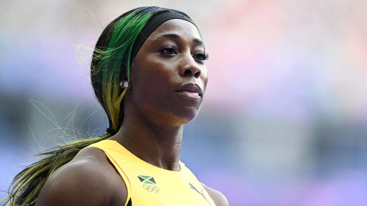 Shelly-Ann Fraser-Pryce, afuera de los 100 metros. Shelly-Ann Fraser-Pryce, afuera de los 100 metros.