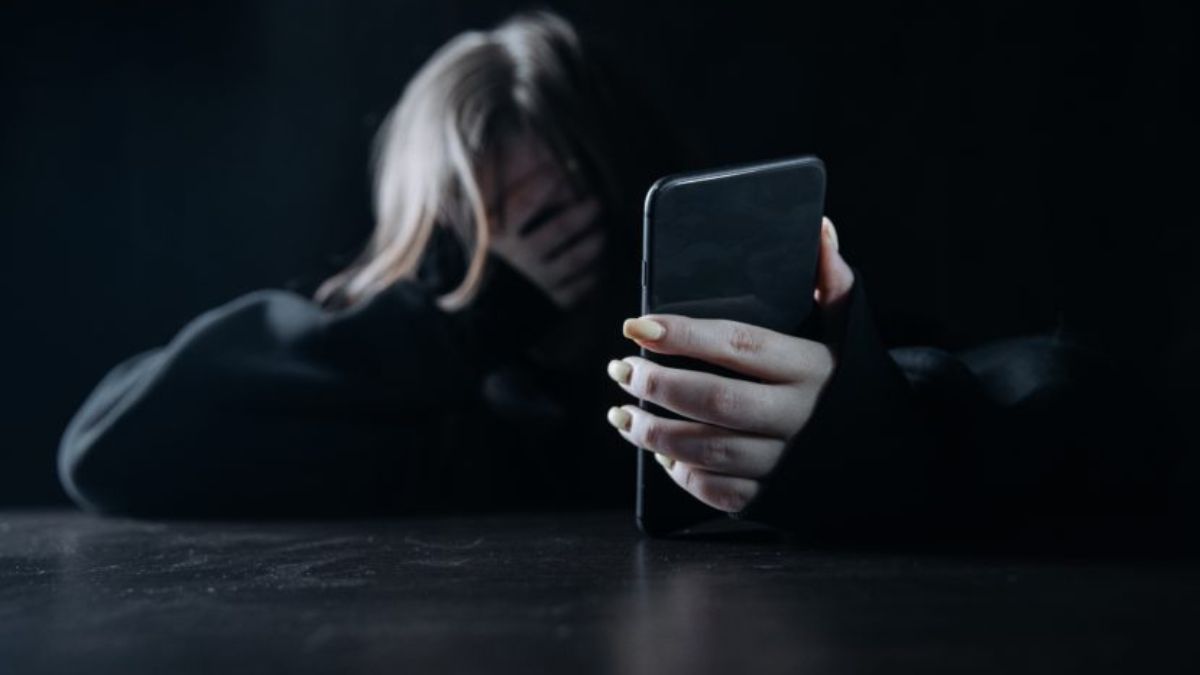 La PDI secuestró un celular clave en un allanamiento por distribución de material de abuso sexual infantil.