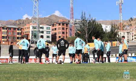 Scaloni no planea presentar un equipo alternativo para mañana, cuando la selección argentina enfrente a Bolivia a partir de las 17 horas en la altura de La Paz. Foto: Prensa Selección. Scaloni no planea presentar un equipo alternativo para mañana, cuando la selección argentina enfrente a Bolivia a partir de las 17 horas en la altura de La Paz. Foto: Prensa Selección.