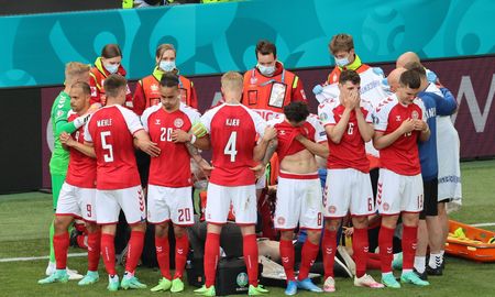 El volante de Dinamarca se descompensó en pleno partido de la Eurocopa. El volante de Dinamarca se descompensó en pleno partido de la Eurocopa.