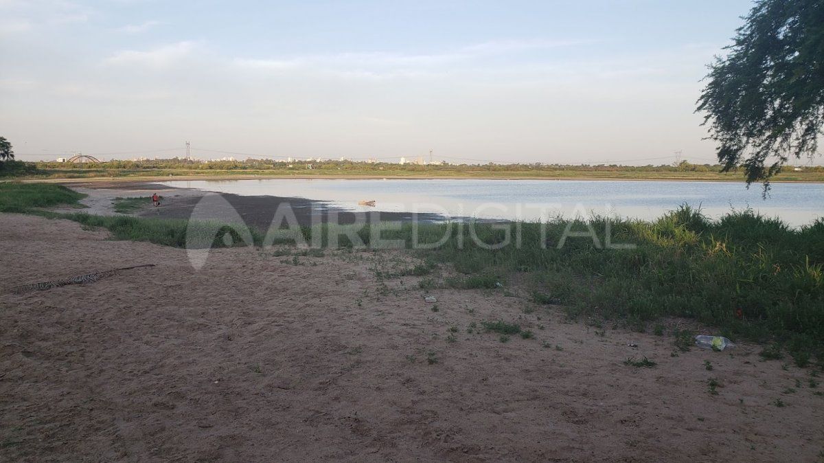 La laguna Bedetti es un área natural protegida pero hay escombros y mucha basura.