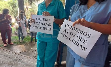 AMRA presentó reclamos ante la Legislatura y la Corte provincial debido a que el gobierno no volvió a convocar a paritarias y no cobrarán el aumento salarial correspondiente al mes de julio. AMRA presentó reclamos ante la Legislatura y la Corte provincial debido a que el gobierno no volvió a convocar a paritarias y no cobrarán el aumento salarial correspondiente al mes de julio.