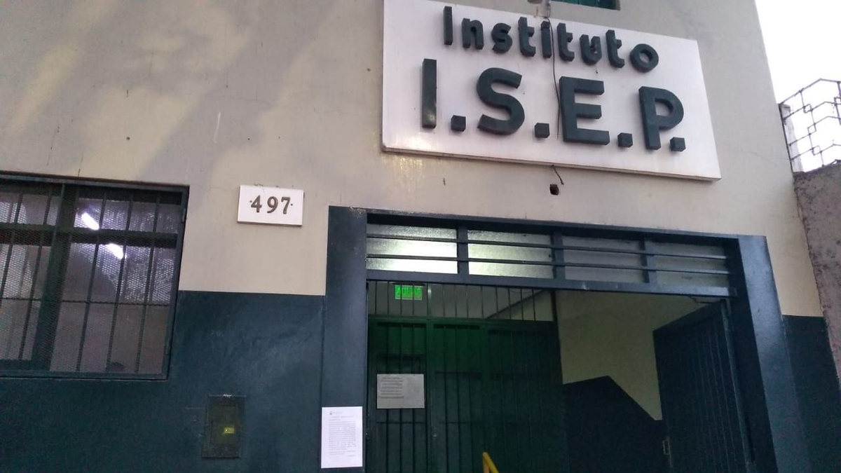 No solo se habla de una amenaza de bomba, sino de traer armas de fuego