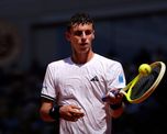 Juan Manuel Cerúndolo protagonizó una remontada histórica ante Jannik Sinner y avanzó por primera vez a la tercera ronda de Roland Garros. Juan Manuel Cerúndolo protagonizó una remontada histórica ante Jannik Sinner y avanzó por primera vez a la tercera ronda de Roland Garros.