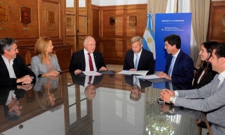 lifschitz firmo con frigerio convenios para obras hidricas claves lifschitz firmo con frigerio convenios para obras hidricas claves