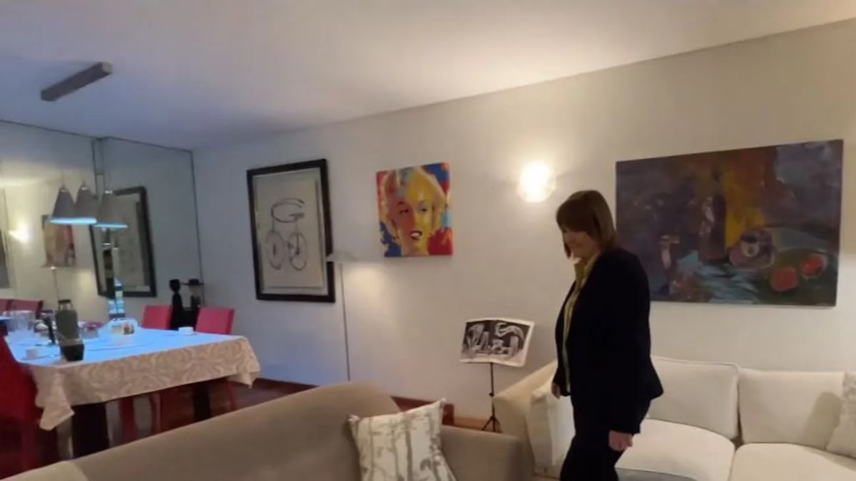 Así es la exclusiva casa de Patricia Bullrich en Palermo: elegantes cuadros y ambientes cálidos