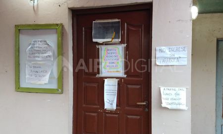 Un hombre murió este jueves en Colastiné Sur por la falta de médicos en el Centro de Salud. Un hombre murió este jueves en Colastiné Sur por la falta de médicos en el Centro de Salud.