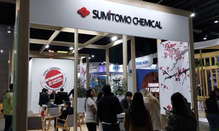 sumitomo presento su herbicida empera, eficaz contra yuyo colorado y gramineas sumitomo presento su herbicida empera, eficaz contra yuyo colorado y gramineas