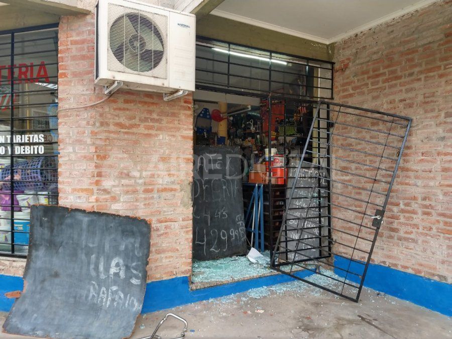 Violentaron las rejas e intentaron robar en una ferretería de barrio Guadalupe Oeste