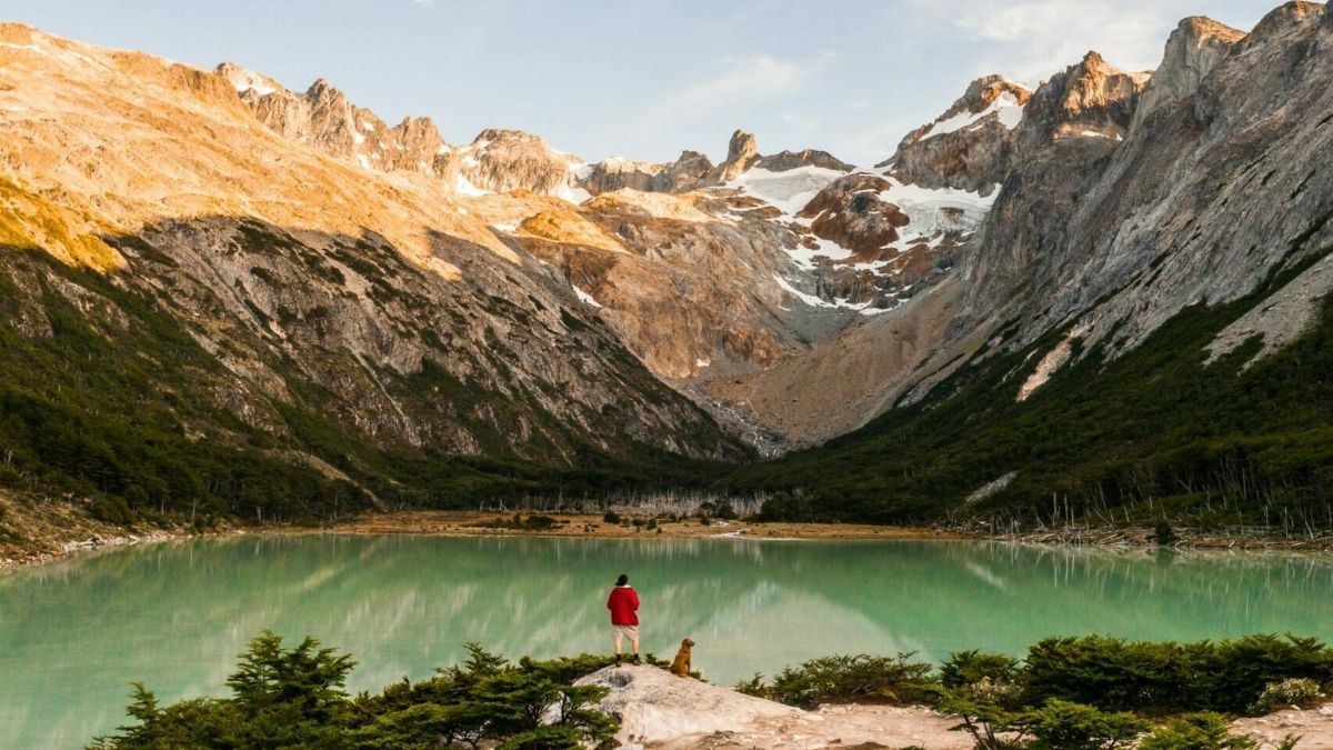 La Laguna Esmeralda está ubicada al pie del Glaciar Ojo del Albino.