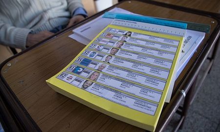 De cara al proceso electoral del 2023, la provincia de Santa Fe se encamina a tener, en su marco jurídico y legal, un nuevo esquema de limitaciones para quienes pretendan ocupar cargos públicos, de naturaleza electiva. De cara al proceso electoral del 2023, la provincia de Santa Fe se encamina a tener, en su marco jurídico y legal, un nuevo esquema de limitaciones para quienes pretendan ocupar cargos públicos, de naturaleza electiva.