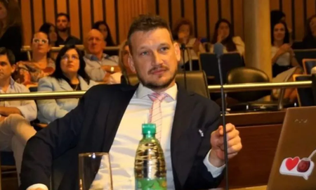 Caso Kiczka: arranca el juicio por tenencia y distribución de Material de Abuso Sexual InfantilRenuncia de Germán Kiczka y su defensa pública. Caso Kiczka: arranca el juicio por tenencia y distribución de Material de Abuso Sexual InfantilRenuncia de Germán Kiczka y su defensa pública.