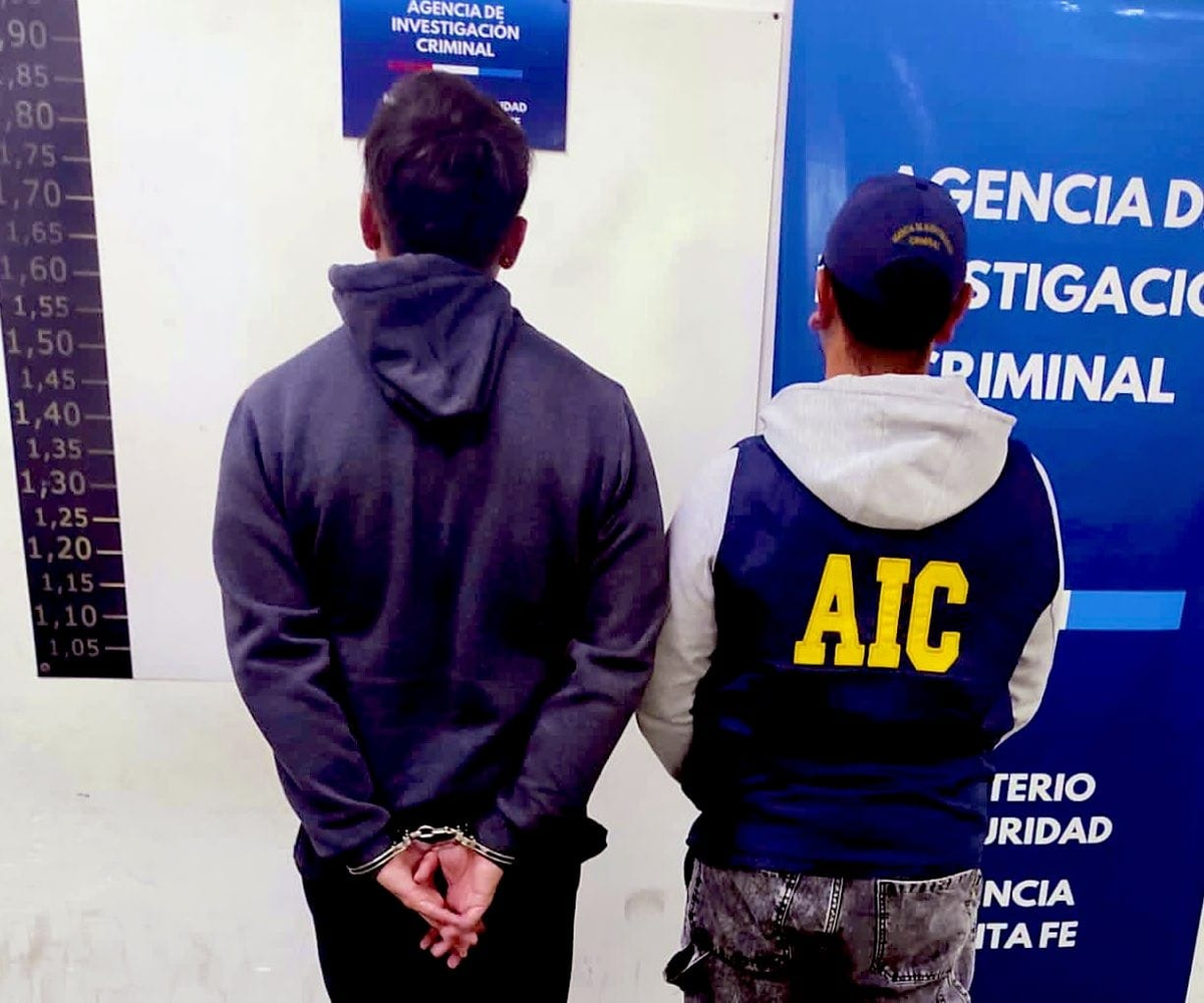 El sospechoso fue identificado como J.J.M. y se hizo presente en sede de AIC de Rosario. El sospechoso fue identificado como J.J.M. y se hizo presente en sede de AIC de Rosario.